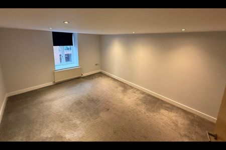 2 Bed Penthouse, Cornhill, L1 - Photo 2