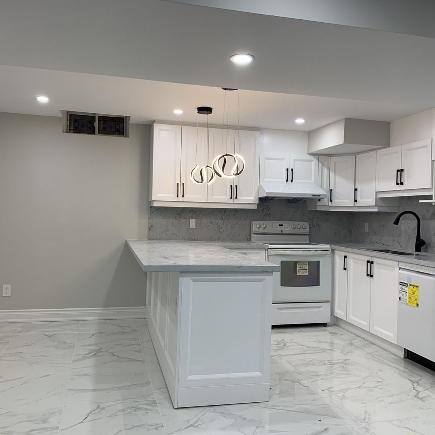 For Lease - 9 Annie Crescent, Ajax, Ontario - Photo 1