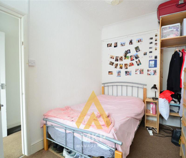 4 bedroom terraced house to rent - Photo 5