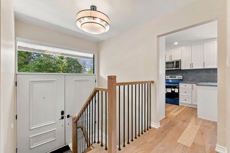 For Lease - 62 Ovendon Square, Toronto, Ontario - Photo 3