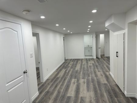 For Lease - 3 Acadia Drive, Welland, Ontario - Photo 2