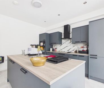 52 Marlborough Park North, Belfast, BT9 6HJ - Photo 5