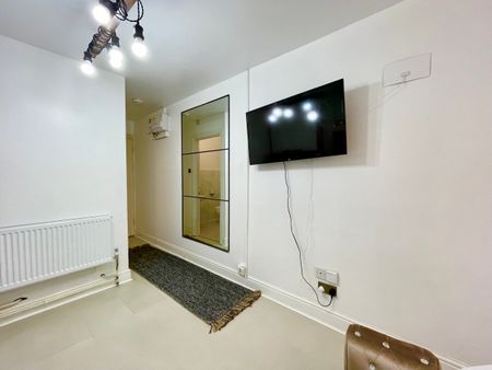 Kember Street, Islington, London, N1 - Photo 5