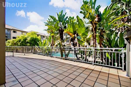 2 Bedroom Apartment - Photo 3