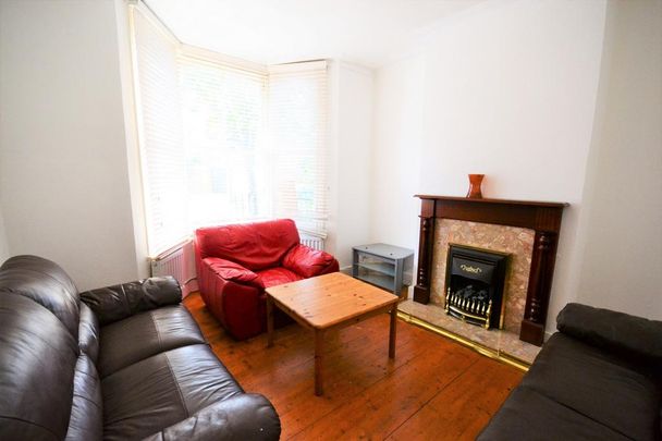 4 bedroom terraced house to rent - Photo 1