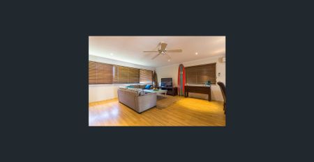 14 Pigeon Court, Birkdale, Qld 4159 - Photo 2