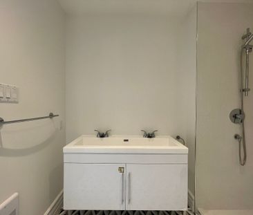 1560 Boul. Gouin O., Montréal (Ahuntsic-Cartierville), QC H3M - Photo 1