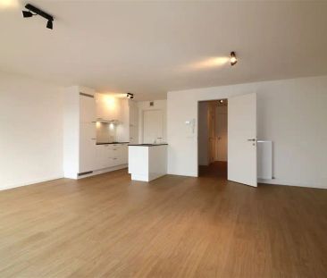 Leuk app.in landelijke stijl met 2 slpk., autostaanplaats en terras - Photo 4