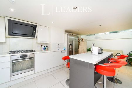 1 bedroom in a house share to rent - Photo 4