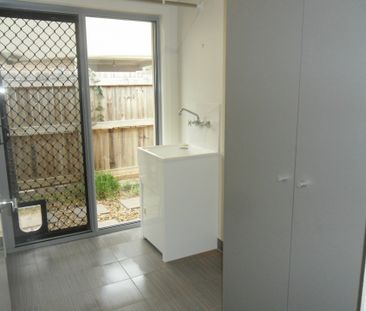 ENTERTAINERS' DELIGHT IN NINGI - Photo 1