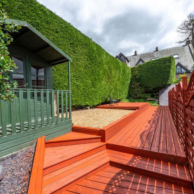 4 bedroom terraced house to rent - Photo 1