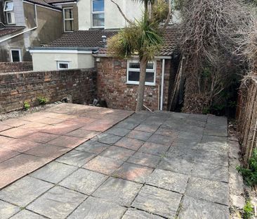 5 bedroom terraced house to rent - Photo 3