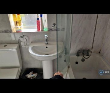 1 bedroom in a house share to rent - Photo 6