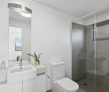 Modern Inner-City Living with Style and Views - Photo 6