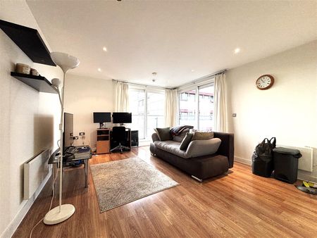 2 bedroom apartment - Photo 4