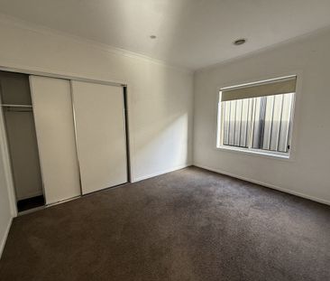 Family Home in Prime Location - Photo 3