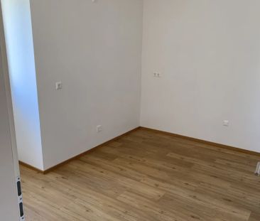 Moderne 3-Zimmer-Wohnung mit möblierter Küche und PKW-Stellplatz im... - Foto 6