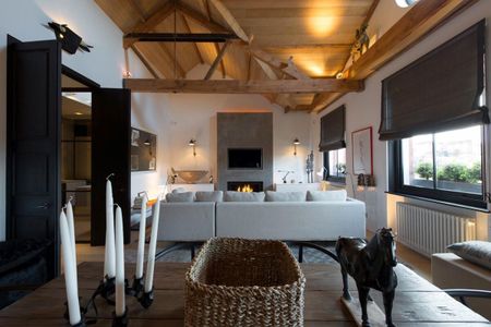 Stylish three bedroom maisonette to rent in Knightsbridge, SW1X - Photo 2