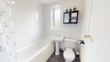 1 bedroom in a house share to rent - Photo 5