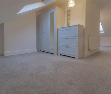 4 bedroom terraced house to rent - Photo 6