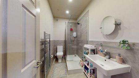 5 bedroom flat to rent - Photo 5