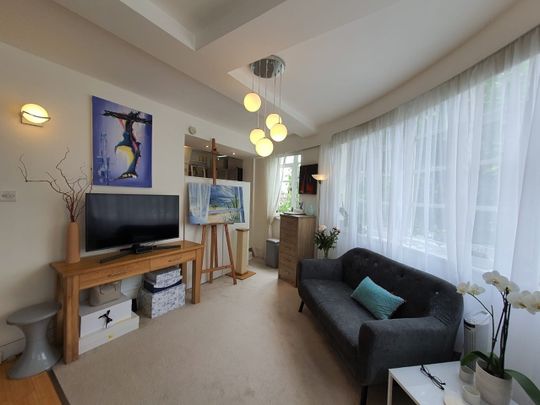 Studio Flat, Sloane Avenue Mansions, SW3 - Photo 1