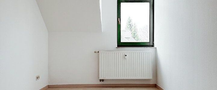 Großzügige Dachgeschoss-Wohnung mit Balkon - Photo 1
