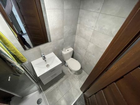 5 bedroom end of terrace house to rent - Photo 5