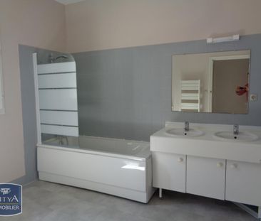 Location Maison 5 pièces 142m² ST NAZAIRE 44600 - Photo 3