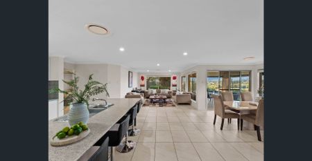 Executive Lowset Living - Only $1,000 Per Week! - Photo 2