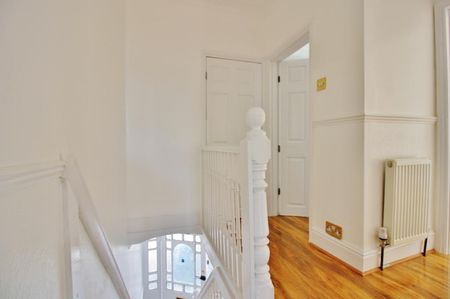 Tucker Street, Watford - Photo 2