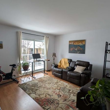 Appartement 5 1/2 à louer - Cession de Bail **EN ATTENTE** - Photo 3