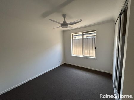 3 Bedroom Home In Blakeview! - Photo 4