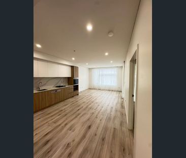 Spacious 1-Bedroom + Study Apartment in Prime Burwood Location - Photo 4