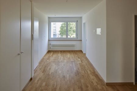 MIETEN OHNE KAUTION Geräumige und zentrale 4.5-Zimmerwohnung - Foto 2