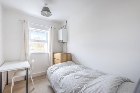 4 bedroom terraced house to rent - Photo 4