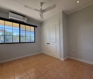 10 Palm Drive, Deeragun QLD 4818 - House For Rent - $550 | Domain - Photo 5