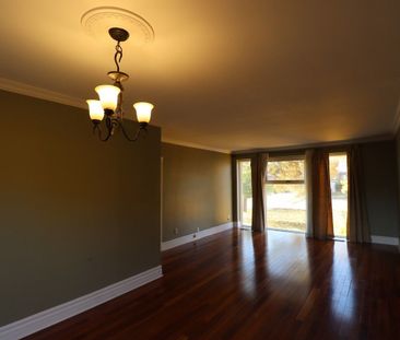 For Lease - 130 Mayfield Drive, Oakville, Ontario - Photo 2