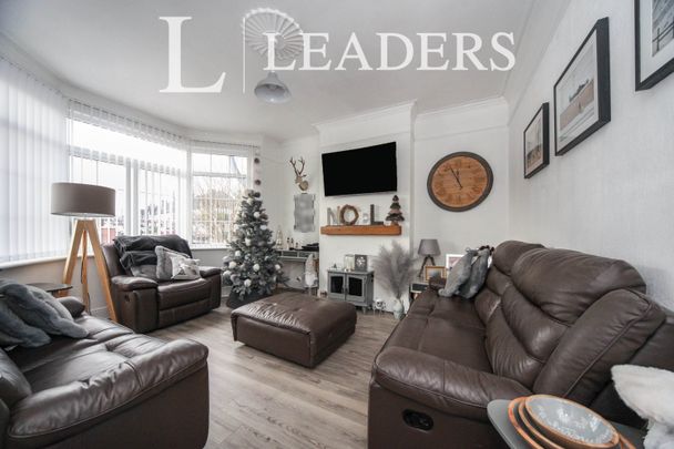 3 bedroom house to rent Trinity Road, Luton, Bedfordshire, LU3 - Photo 1