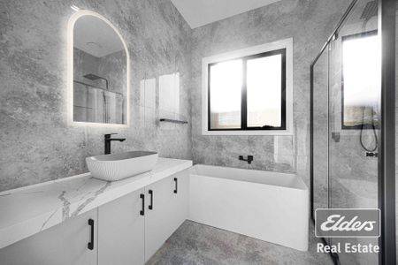 An elegant residence perfect for comfortable living! - Photo 5