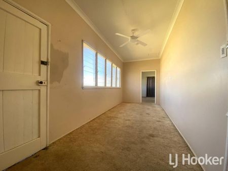 Tidy Home Close to Ross Hill - Photo 2