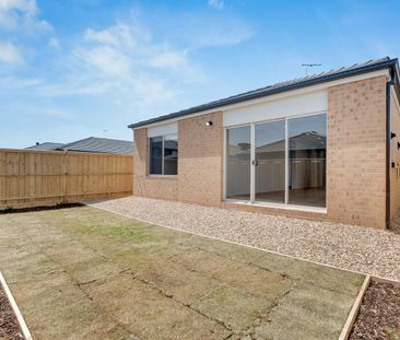 Move Right In - Photo 1