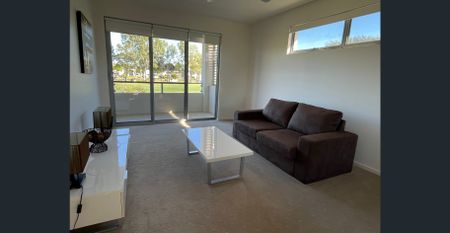 $2000/week FURNISHED with Wi-Fi , water, gas, gardening and Pool maintenance Included ( but not included Power) - Photo 5