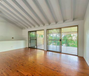 Spacious 4-Bedroom home in Kenmore Hills - Photo 4