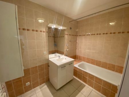 Location Appartement 3 pièces 70m² CHAMBERY 73000 - Photo 4