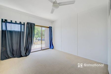 Central 2 bedroom townhouse - Photo 3