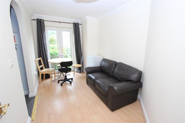 3 bedroom flat to rent - Photo 1