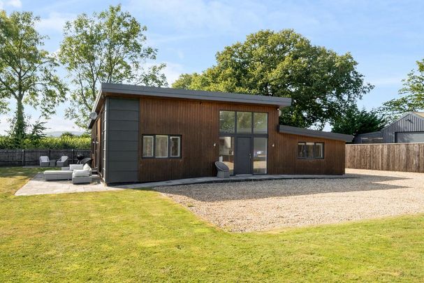 3 bedroom detached house to rent - Photo 1