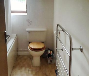 1 bedroom ground floor flat to rent - Photo 4