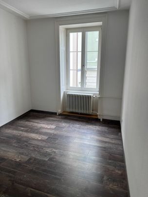En vieille-ville, appartement de 3,5 pièces entièrement rénové au 1er étage - Photo 1